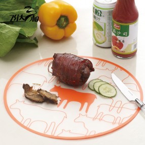 H2400  Large round cutting board